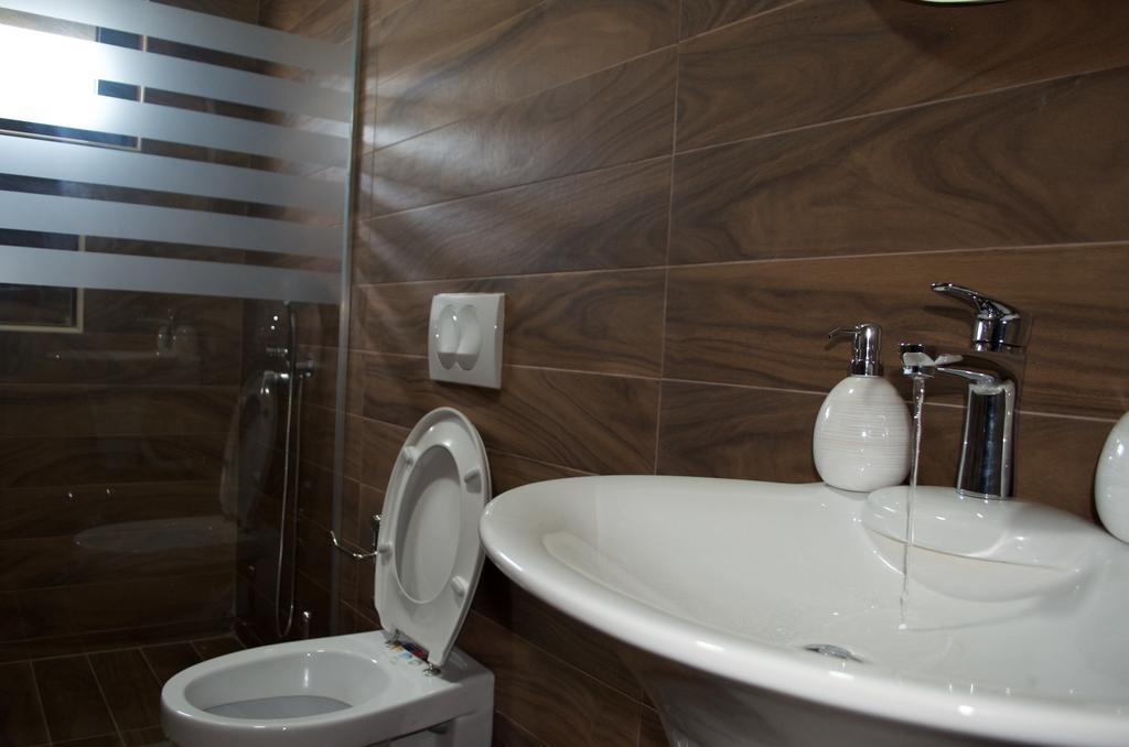Flo Apartments Ulcinj Eksteriør bilde